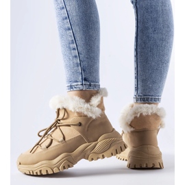 News Beige insulated snow boots from Petaluma 1