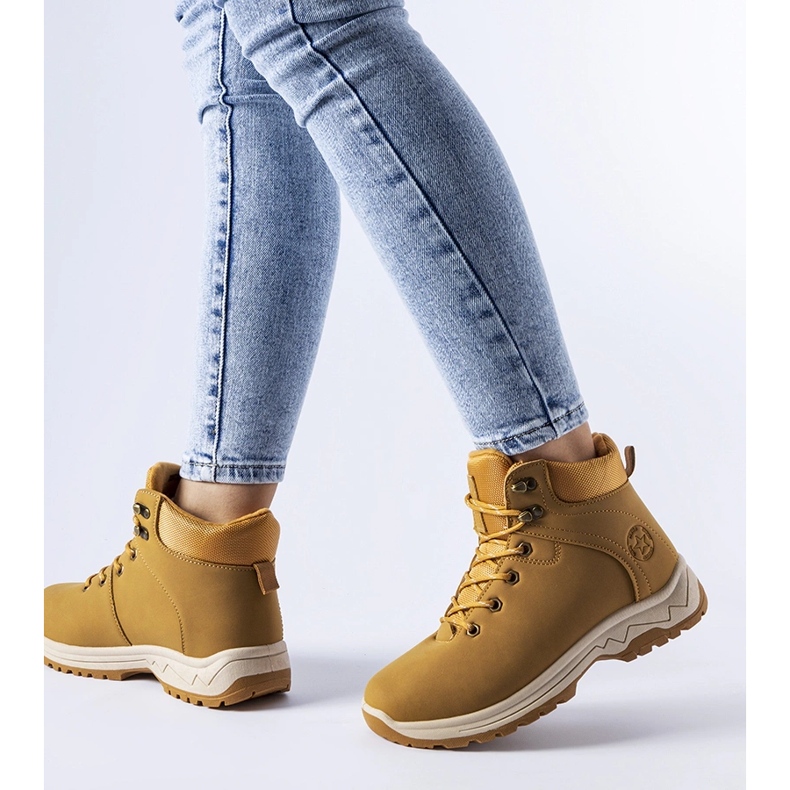 Caramel insulated Guarcino boots brown 1