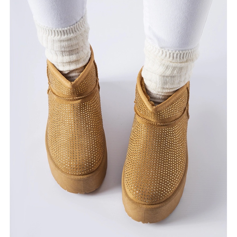 Brown snow boots with Sonora rhinestones 1