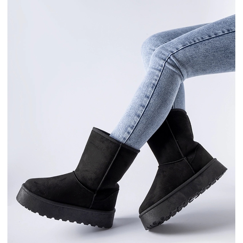 Black Summit snow boots 1