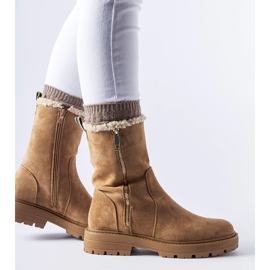 Beige insulated boots with a Sunnyslope zipper 1