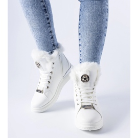 White sneakers with white Lubriano fur 1