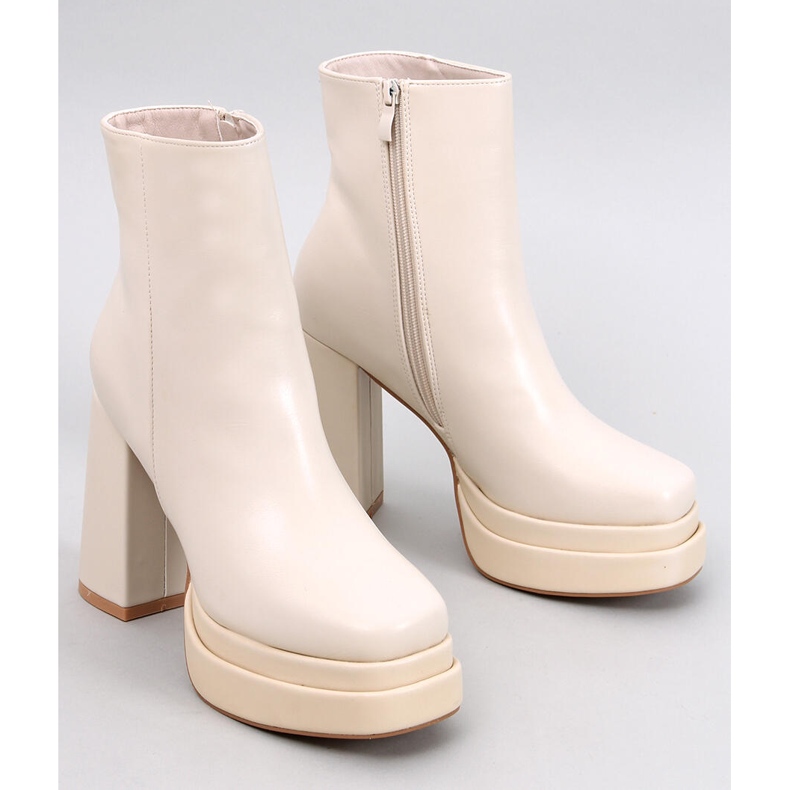 Comfortable Charokee Beige platform boots - 2nd quality 1