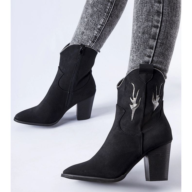 Black cowboy boots with silver Bacoli accessories 1
