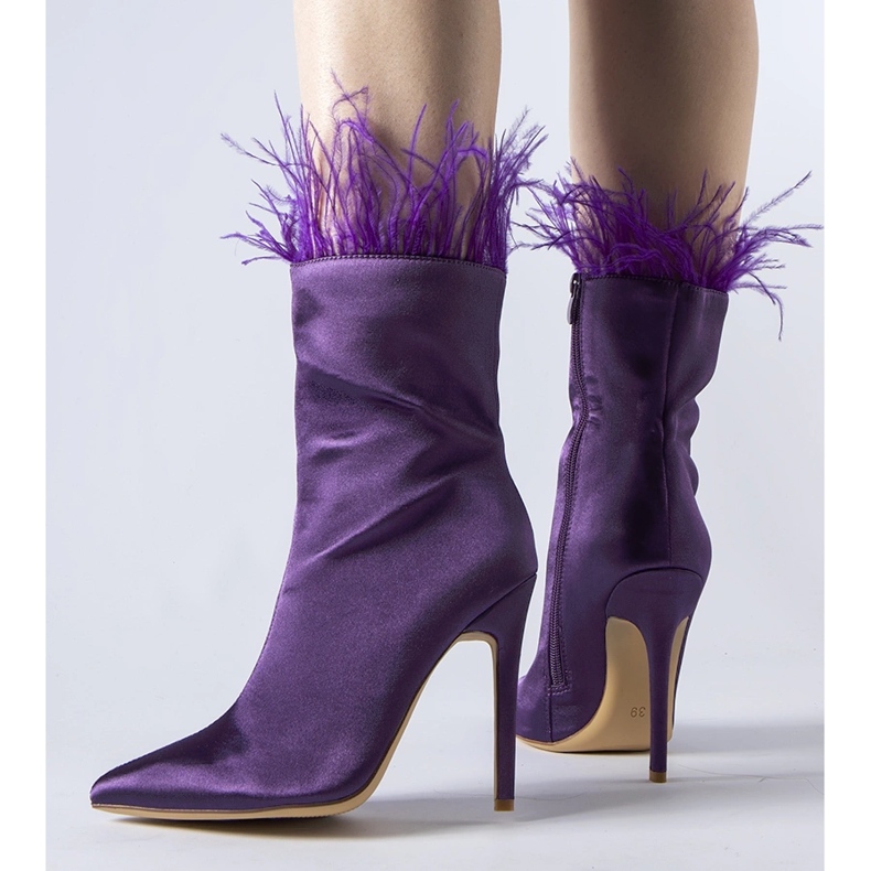 Purple ankle boots decorated with Selvena feathers 1