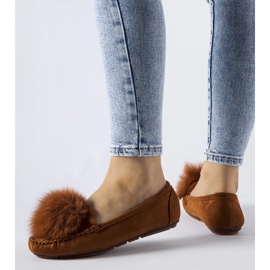 Light brown slippers with a Marchetti pompom 1