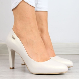 Sergio Leone W SK3AA beige stiletto pumps 2