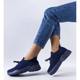Blue sneakers with a flexible upper from Gois 1