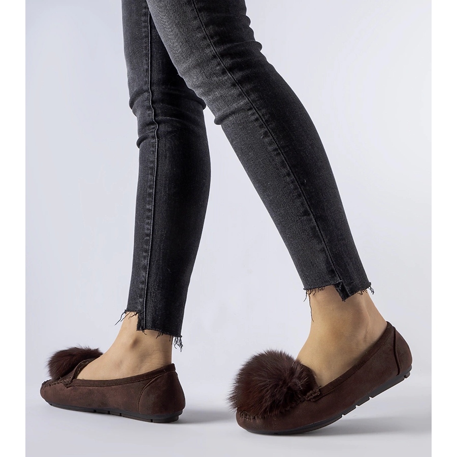 Ugg slippers 2025 pom pom