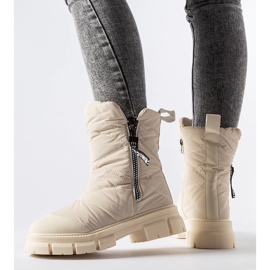 Beige insulated quilted Antonina snow boots 1
