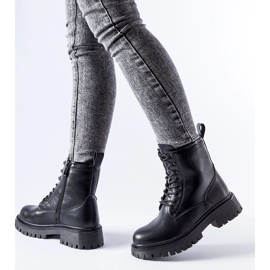 Black Puyallup insulated boots 1