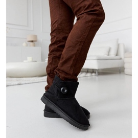 Snyder black short insulated snow boots 1