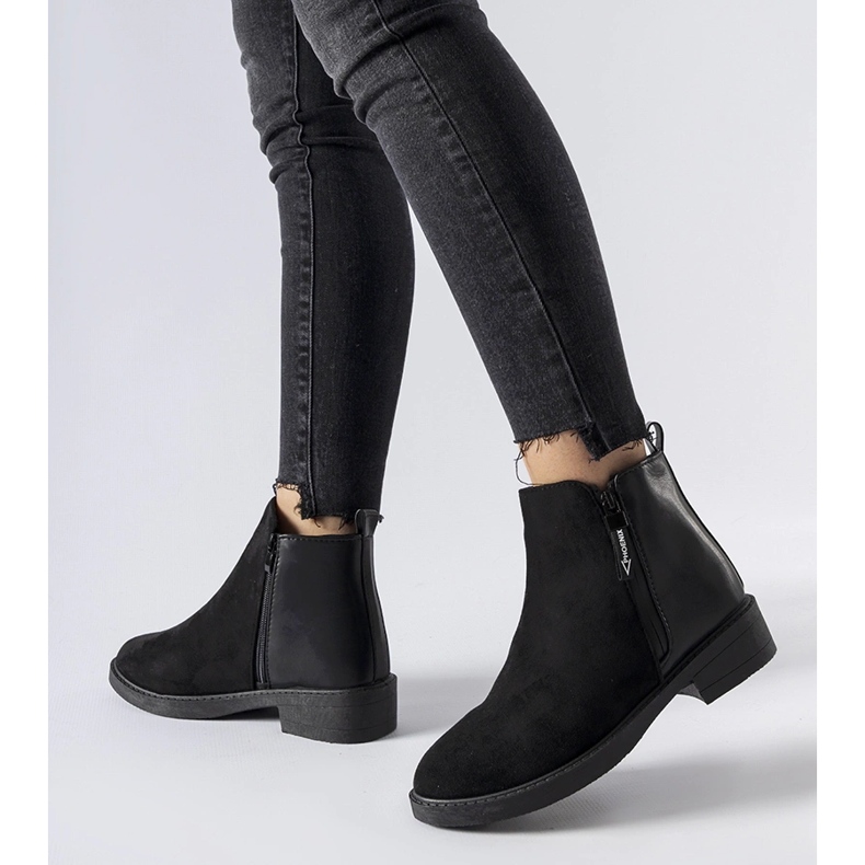 Black insulated classic Montaldo boots 1