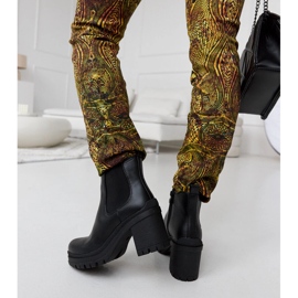 Black low-heeled ankle boots from Layman 1