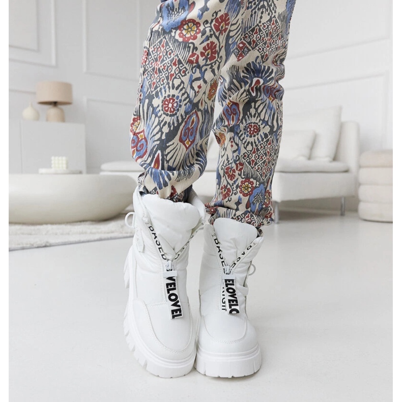 White insulated snow boots with Eulalia inscriptions 2