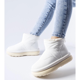 Linwood white insulated snow boots 1