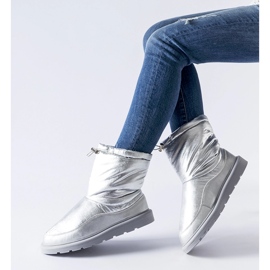 Silver insulated Whitetail snow boots 1 Silver insulated Whitetail snow boots 1