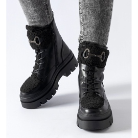 Black insulated workers' boots with a Highland buckle 1 Black insulated workers' boots with a Highland buckle 1