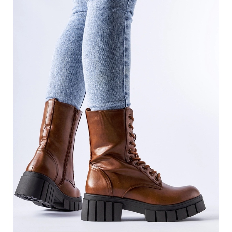 Inna Caramel classic Pedraza workers brown 1