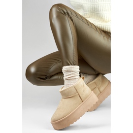 Beige women's snow boots with a platform 1