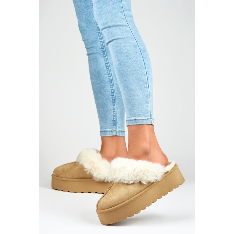 Women's beige platform slippers 1