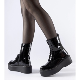 Black patent workers on the Leos platform 1