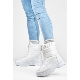 Comfortable, insulated women's white snow boots 1