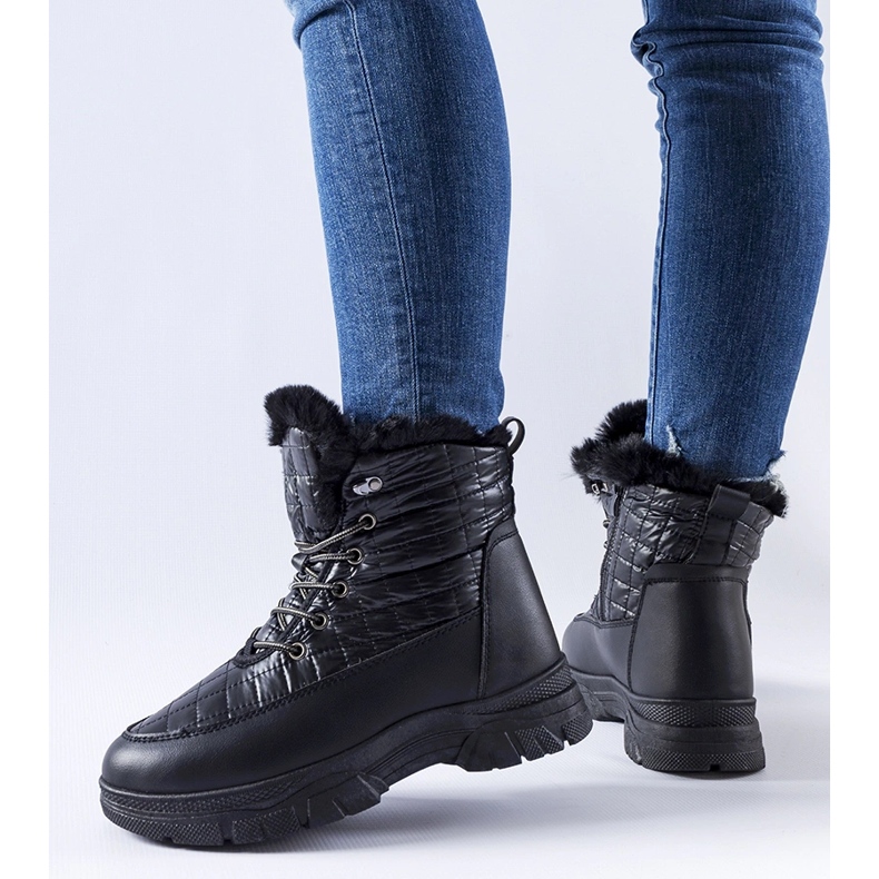 Black insulated snow boots with Dwayn platform 1