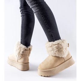 Beige snow boots decorated with fur Adelfia 1