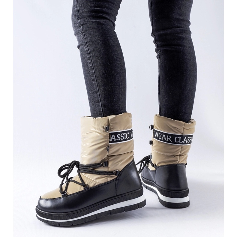 Dark beige Vineyard platform snow boots 1