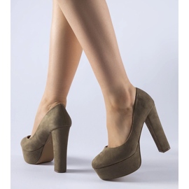 Green high heel pumps from Sambiase 1