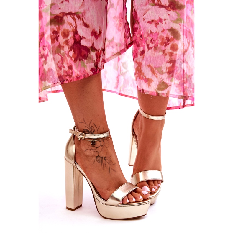 Sweet Shoes Leather Sandals On A High Bar And Platform Golden Sky Dream 2 Sweet Shoes Leather Sandals On A High Bar And Platform Golden Sky Dream 2