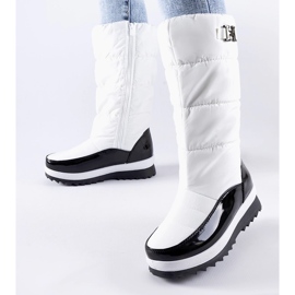 White insulated high snow boots by Canneto 1