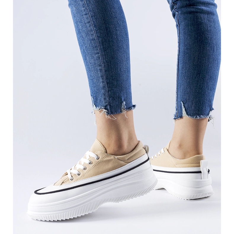 Beige sneakers on the Plesio platform 1