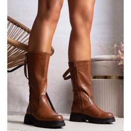 Brown boots with a decorative Nansen zipper 1
