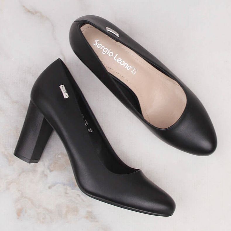 Black pumps from Sergio Leone 1