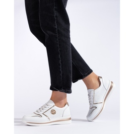White leather sports shoes 1 White leather sports shoes 1