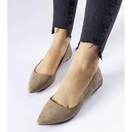 Brown ballet flats with a pointed toe Riv 1