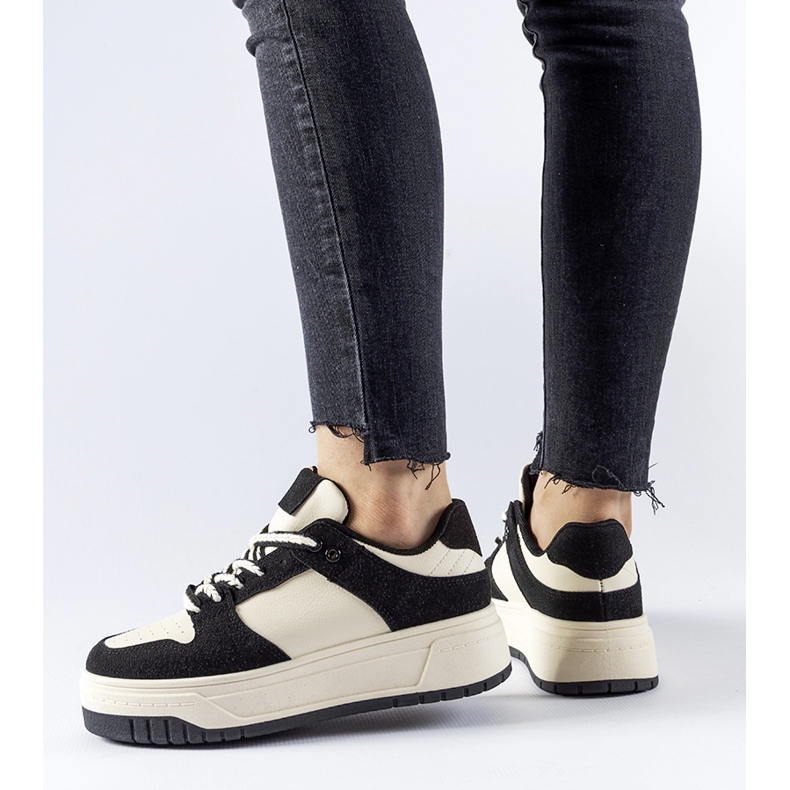 Black sneakers on the Crim platform 1