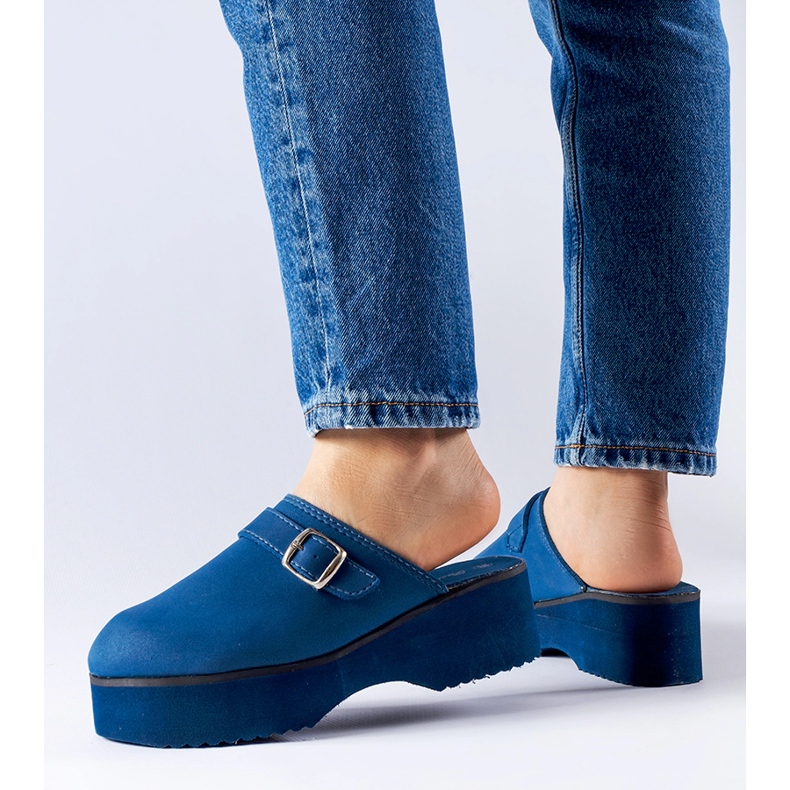 Navy blue clog slides on the Lang platform 2