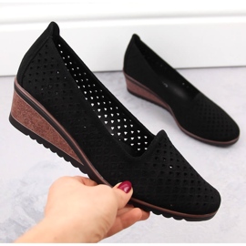 Women's suede openwork wedge shoes, black Potocki SZ12306 1