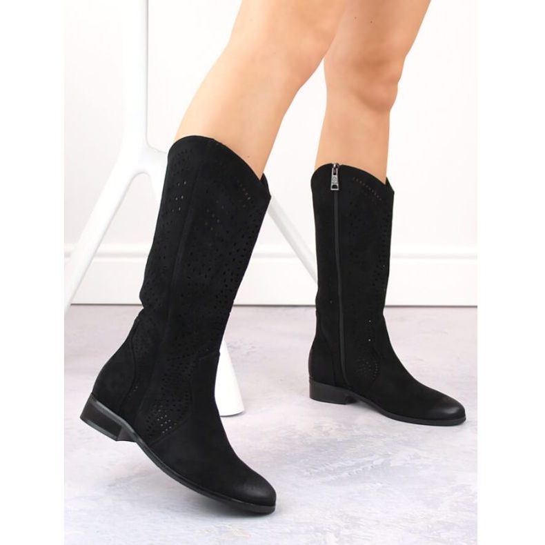 Vinceza W JAN264A black suede openwork boots 2