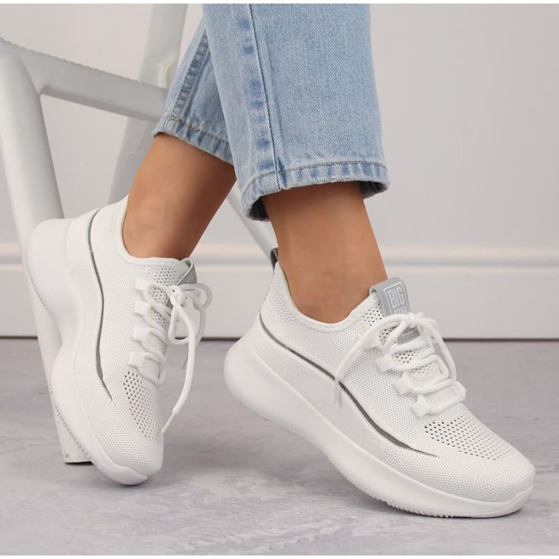 Big Star W INT1961A openwork sports shoes, white 1