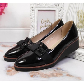 Vinceza W JAN71 black patent shoes 2