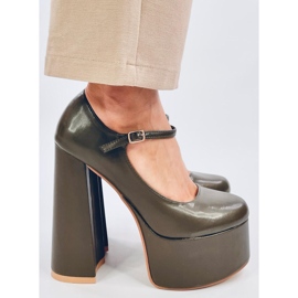 Platform pumps from Rosario Armygreen 2