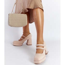 Light pink pumps with a massive block heel Cher 2