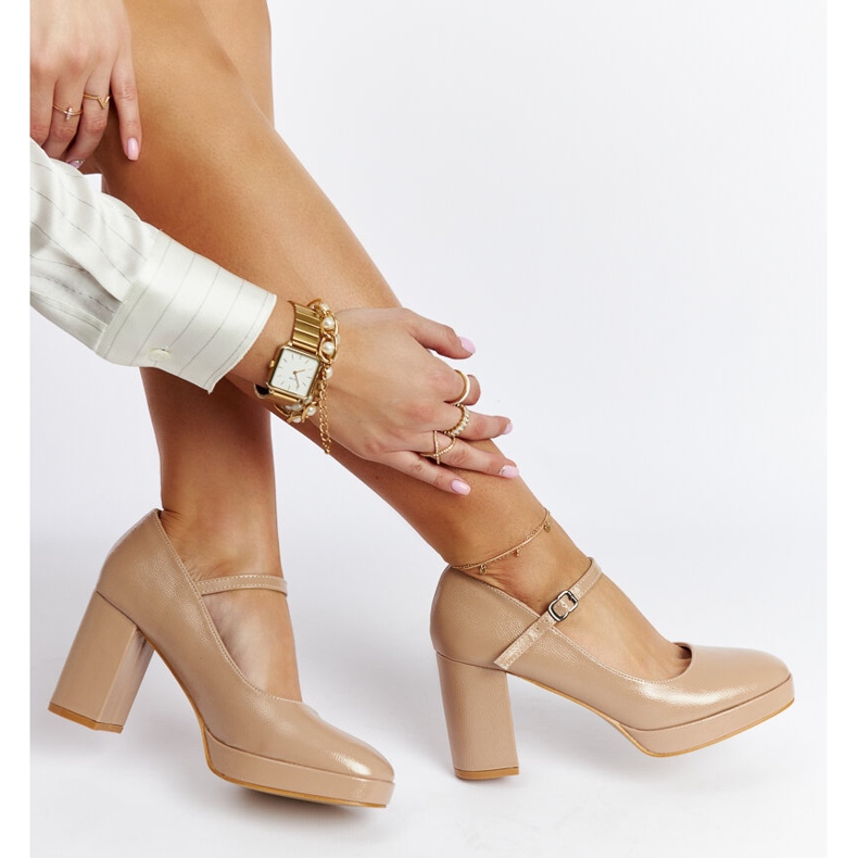Beige patent heel pumps Cher 1