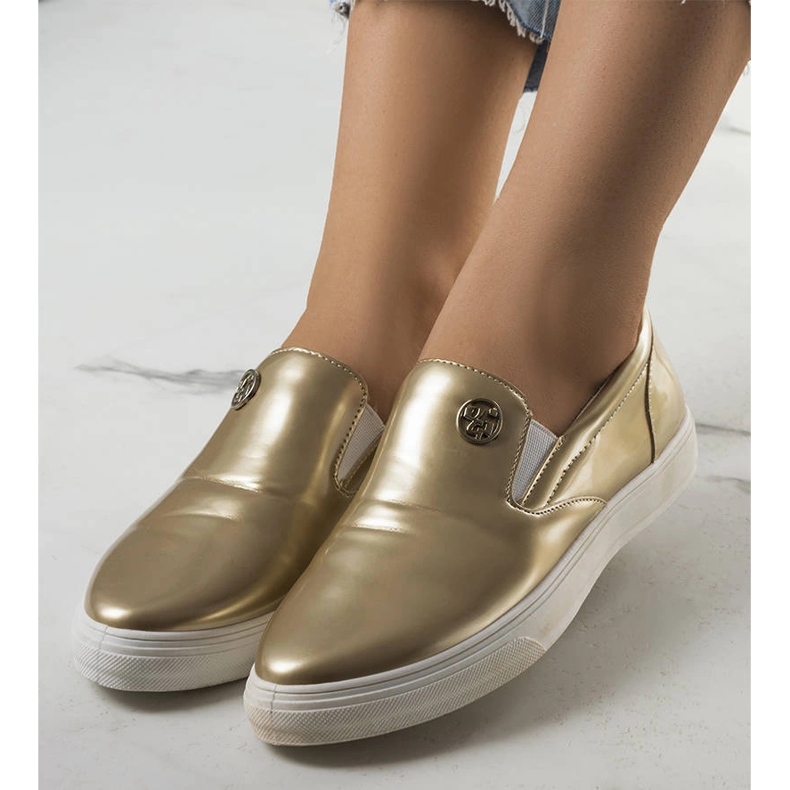 Gold Slip On Taastru sneakers golden 1