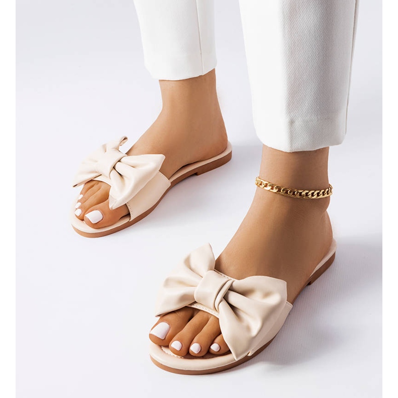 Beige elegant sandals with a bow from Garnier 1