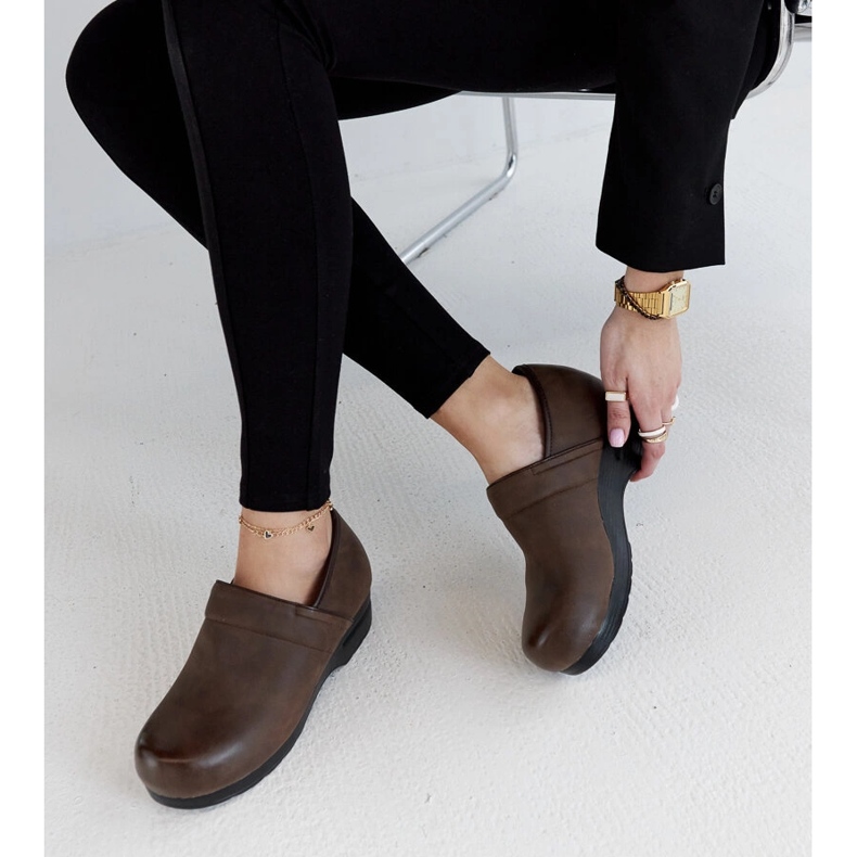 Brown Montoro platform shoes 1